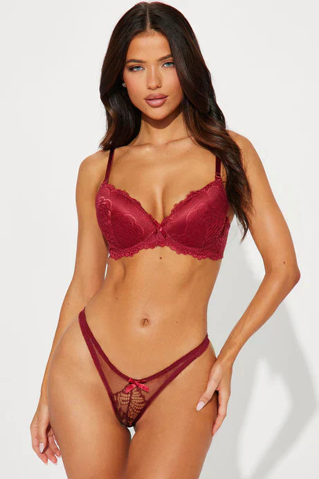 Temptress Lace Crotchless Panty – Wine